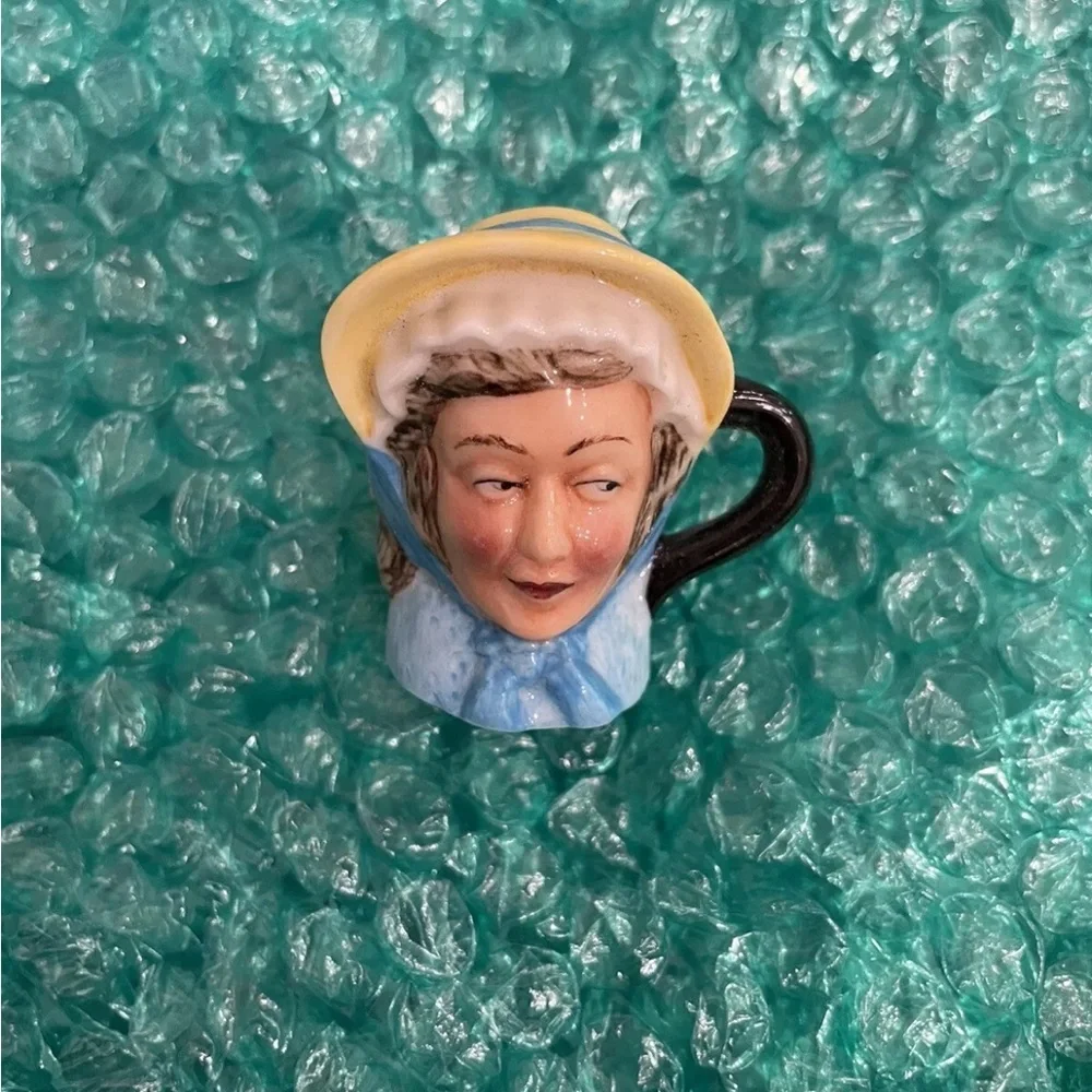 Vintage English heritage miniature Toby jug collection set of 25 w/authenticity